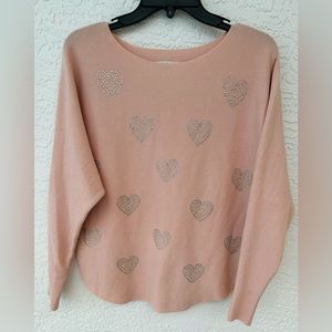 🩷🩷Soft pink sweater with a touch of bling. Think Valentine’s Day!🩷🩷